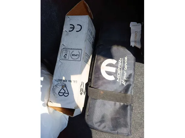 Car image 36