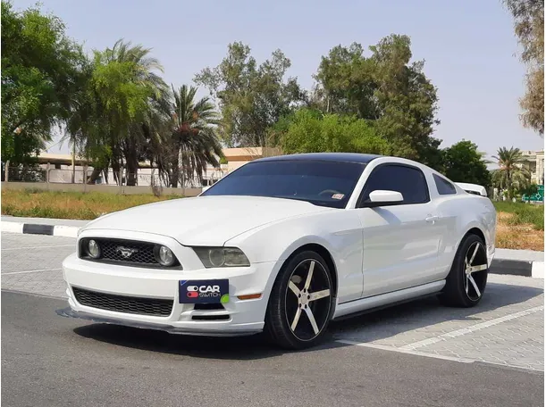 2014 Ford Mustang in Sharjah