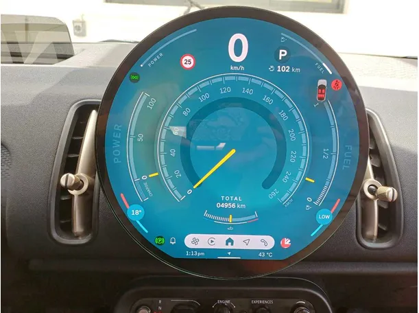Car image 20