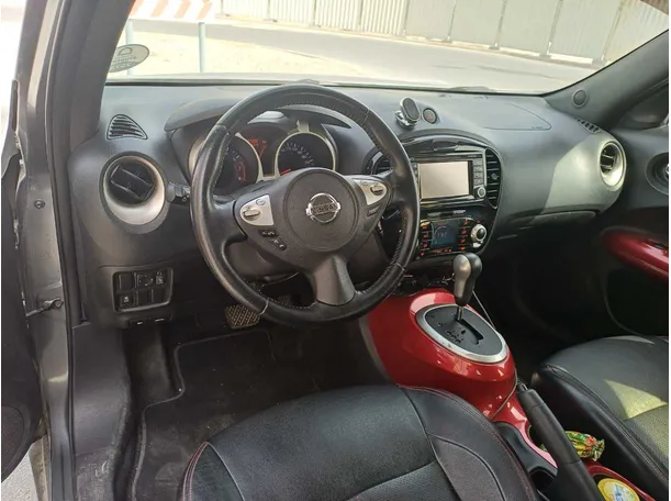 Car image 11