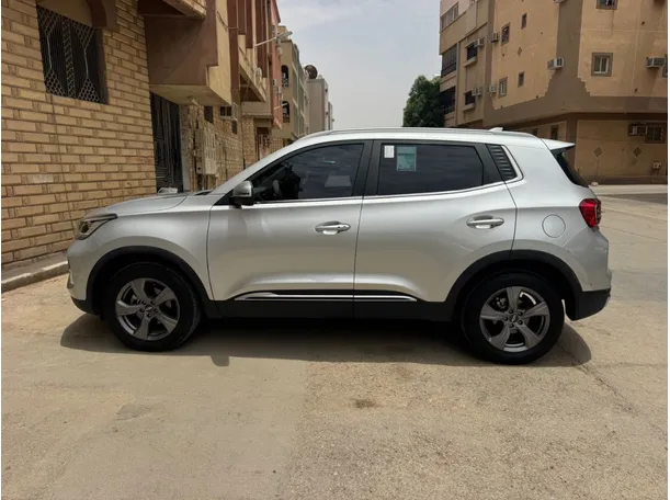 Car image 8