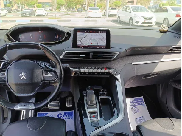 Car image 17