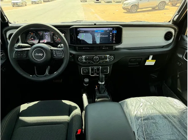 Car image 18
