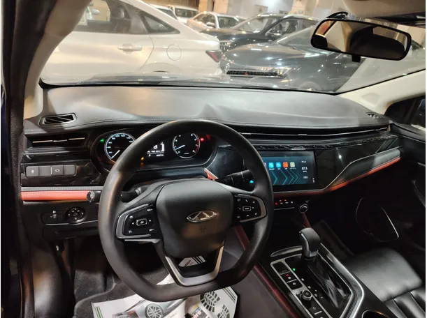 Car image 13