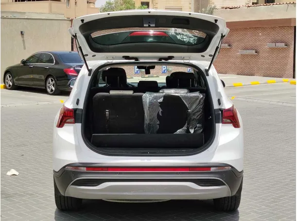 Car image 25