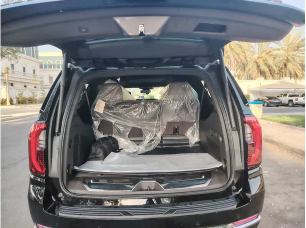 Car image 24