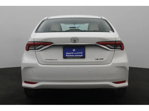 Car image 12