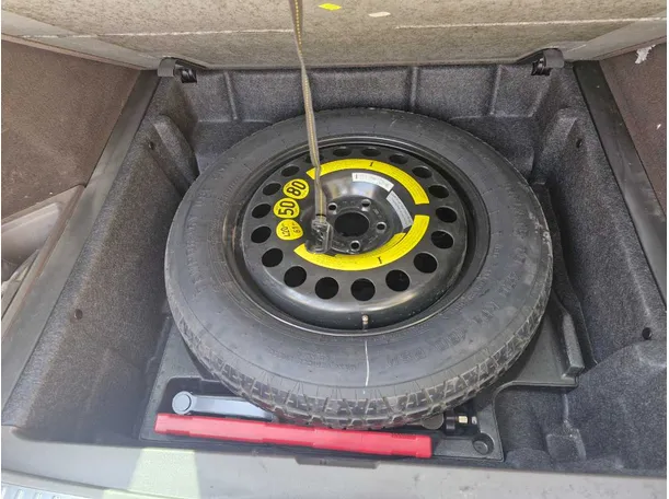 Car image 22