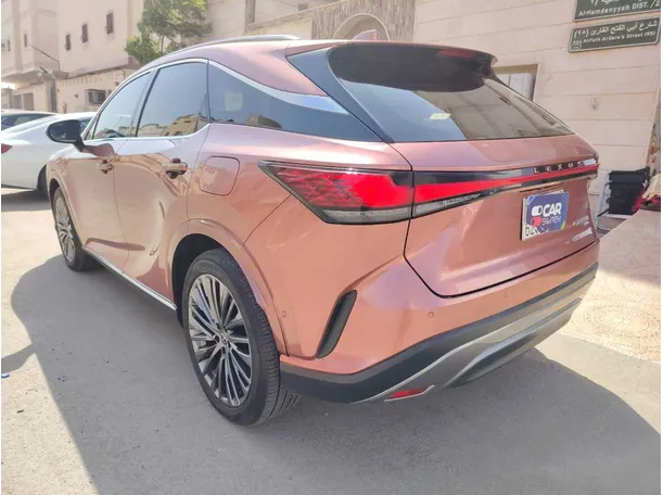 Car image 7