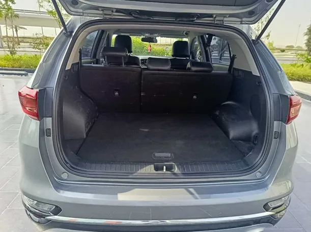 Car image 30