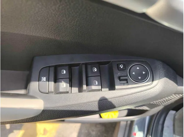 Car image 39