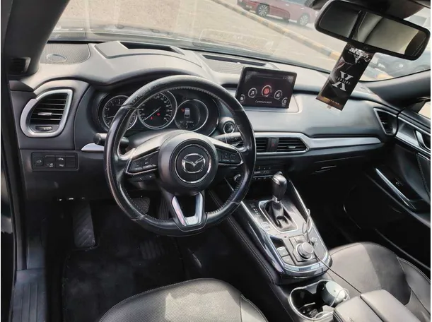Car image 13
