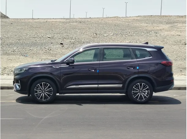 Car image 8