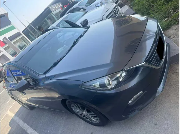 Car image 9