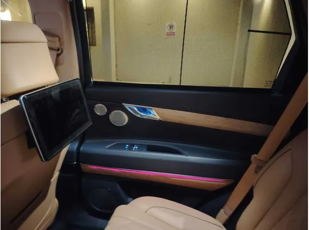 Car image 38