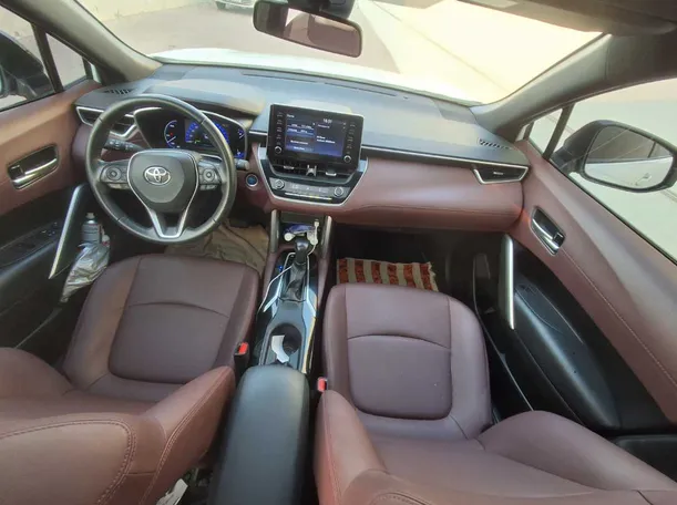 Car image 15