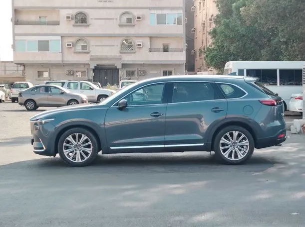 Car image 8