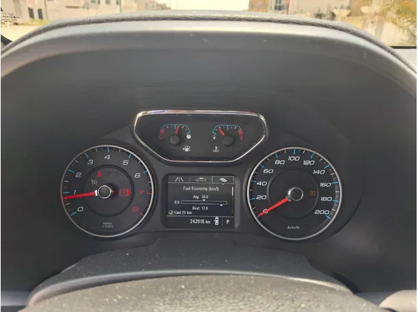 Car image 18