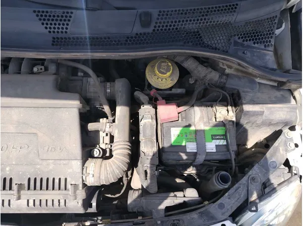 Car image 36
