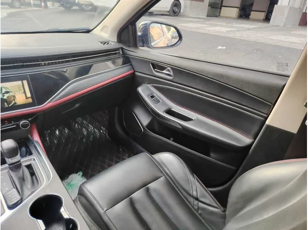 Car image 22