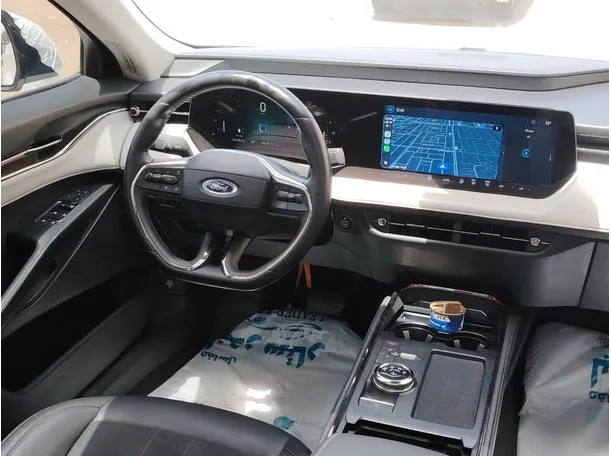 Car image 27