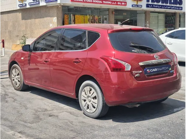 Car image 5