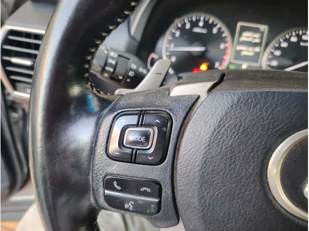 Car image 40