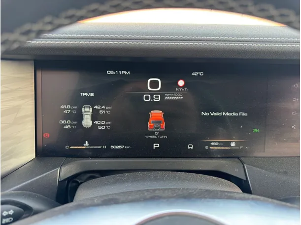 Car image 17