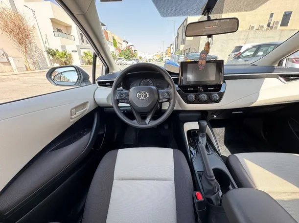 Car image 16