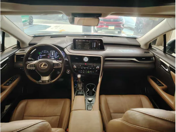 Car image 20