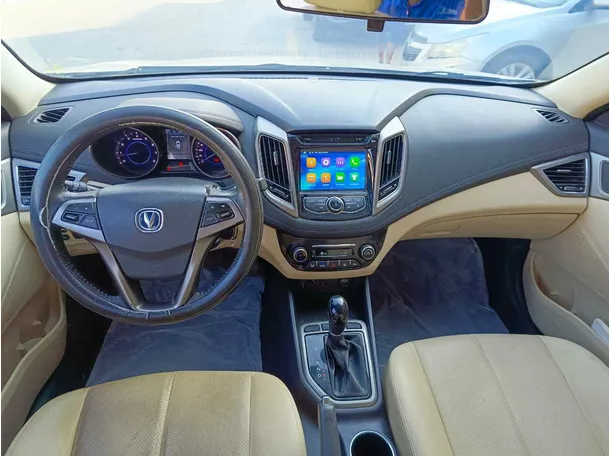 Car image 19