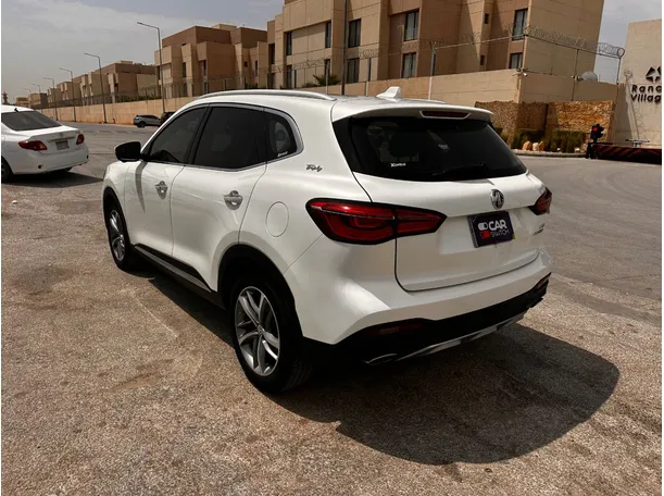 Car image 7