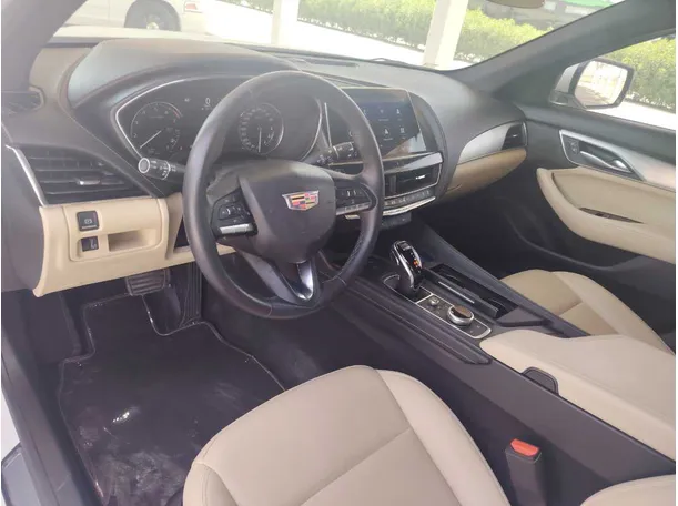 Car image 12