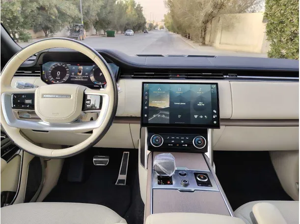 Car image 13