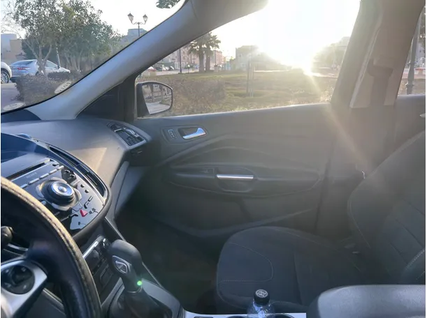 Car image 24