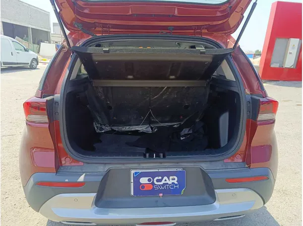 Car image 25