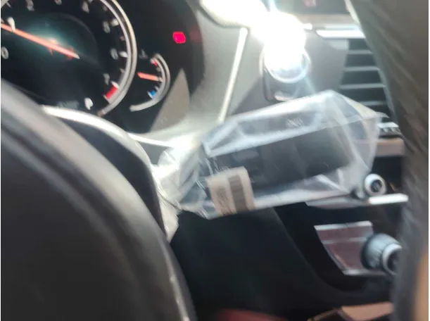 Car image 27