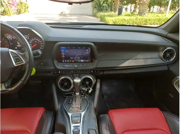 Car image 16
