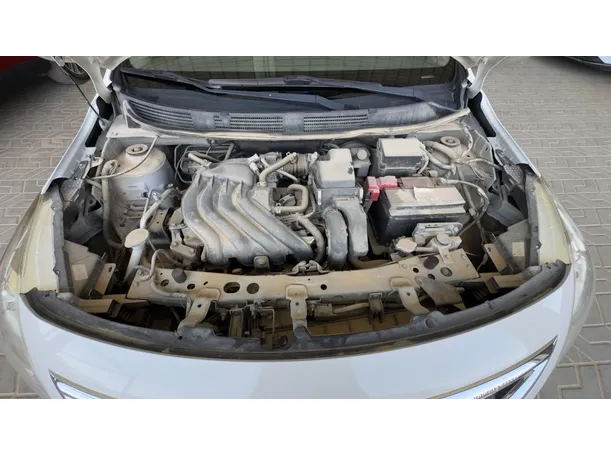 Car image 17