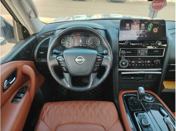 Car image 25