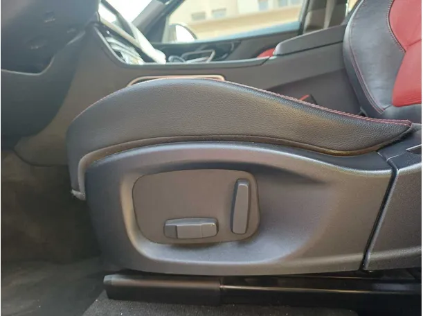 Car image 22