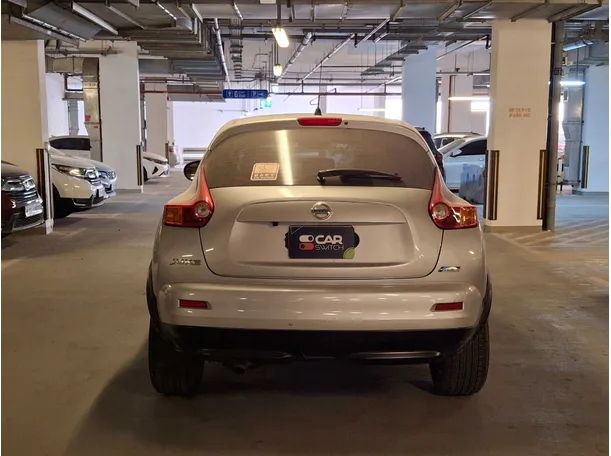 Car image 6