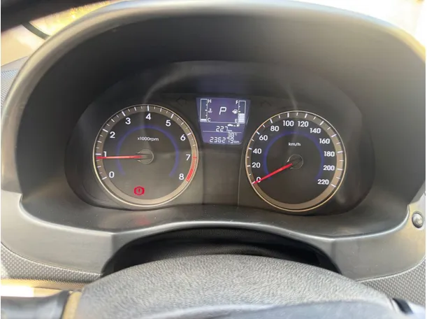 Car image 18