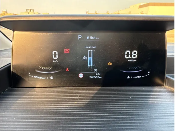 Car image 19