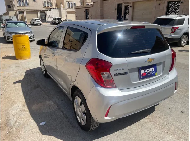 Car image 6