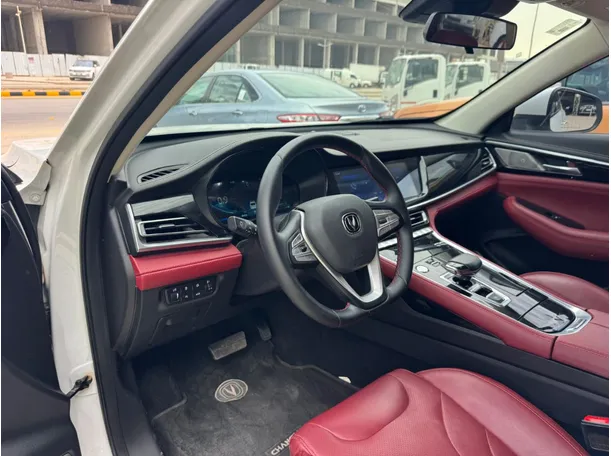 Car image 16