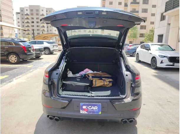 Car image 29