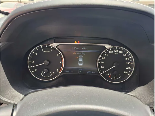 Car image 18