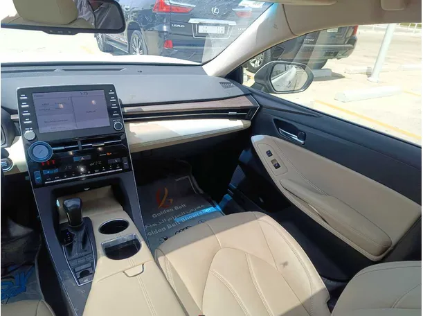 Car image 23
