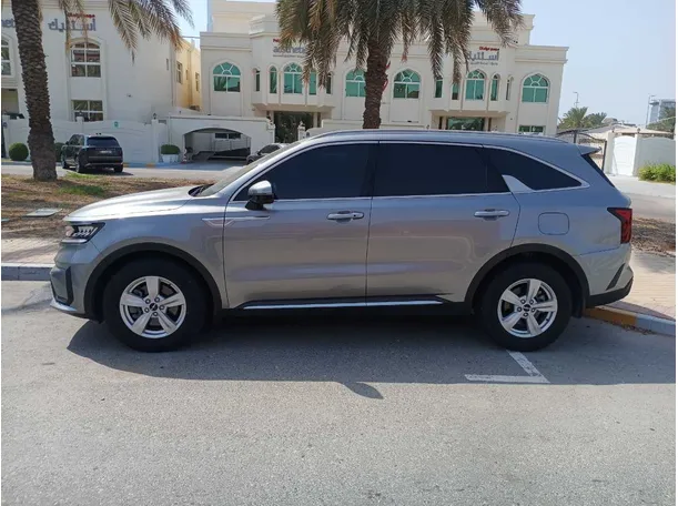 Car image 8